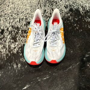 New Hoka one one Carbon X 2 white tennis shoes